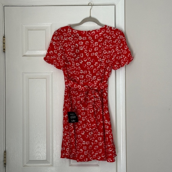 Brand New Lulu's Garden Explorer Red Floral Print Mini Dress Size Medium M - Picture 8 of 10